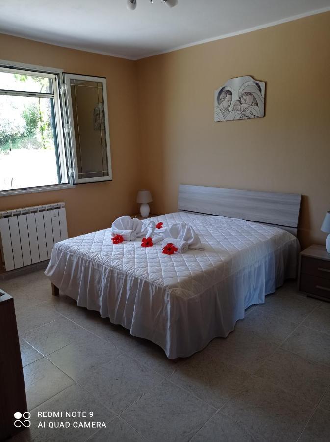 Villa Belvedere Campofelice Di Roccella Buitenkant foto